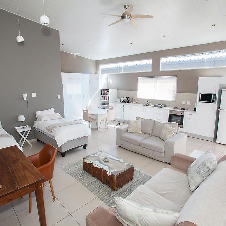 Rnb'S Studio Apartment Windhoek Ngoại thất bức ảnh