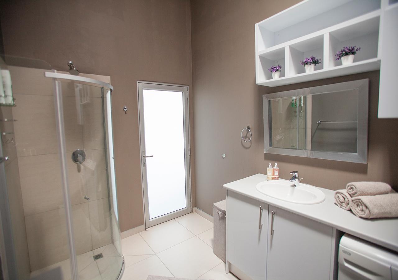 Rnb'S Studio Apartment Windhoek Ngoại thất bức ảnh