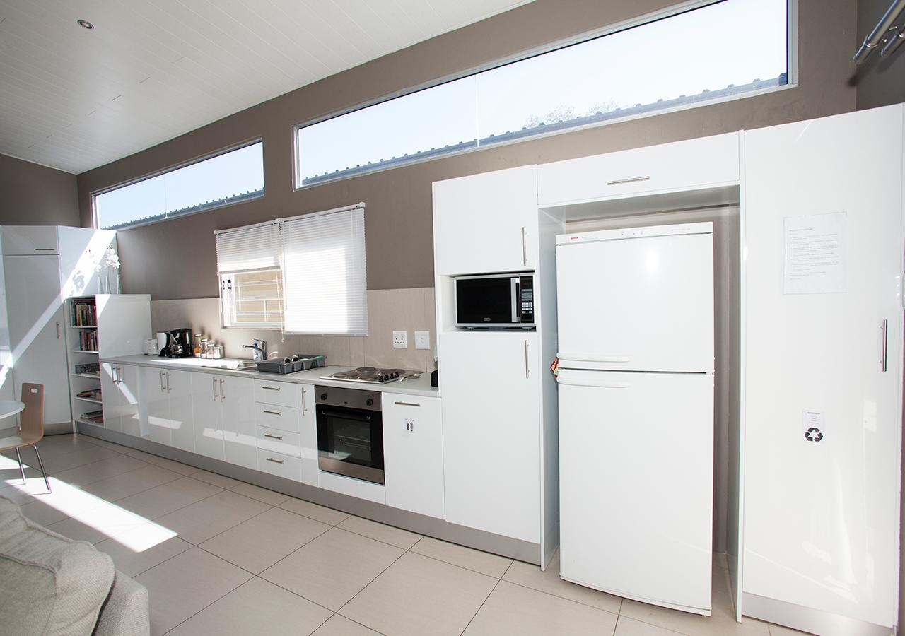 Rnb'S Studio Apartment Windhoek Ngoại thất bức ảnh
