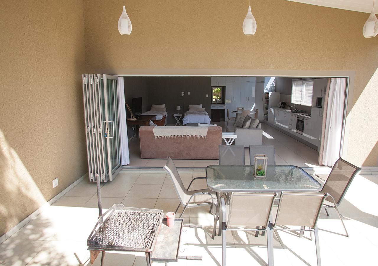Rnb'S Studio Apartment Windhoek Ngoại thất bức ảnh